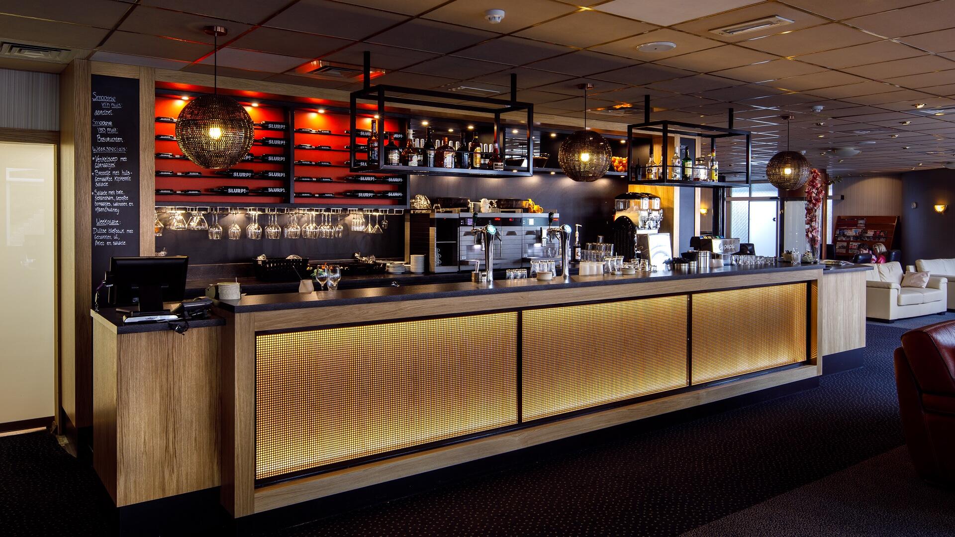 De bar in het restaurant van SpaWell 